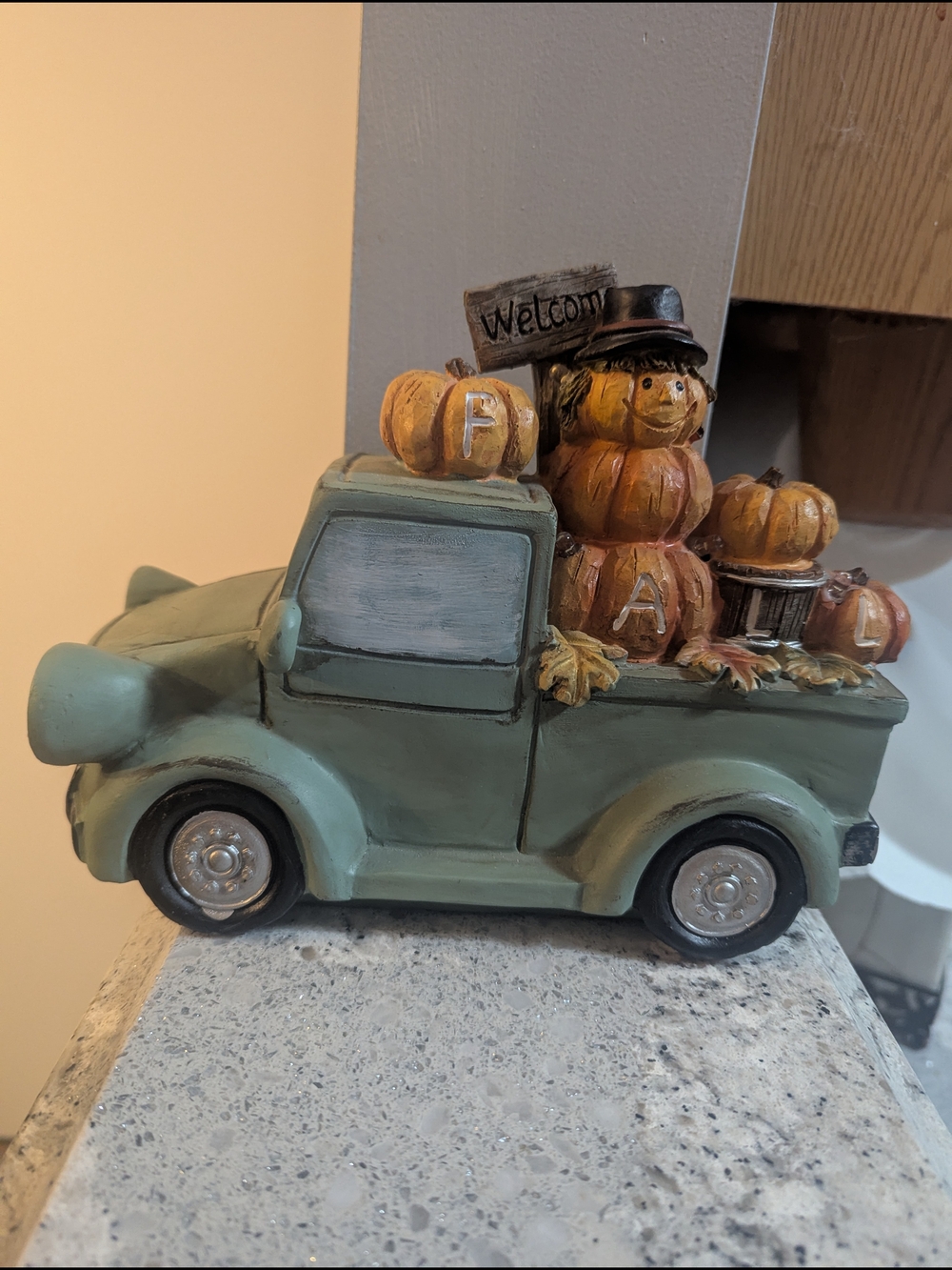 Rustic Fall Harvest Truck Figurine w/Pumpkins, "Fall"  Resin, Approx 7" x 9"